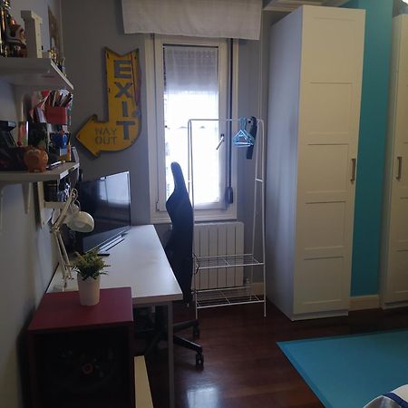 Nuestro Refugio - Casco Viejo Con Wifi Y Parking Gratuito- Apartment Bilbao Bagian luar foto