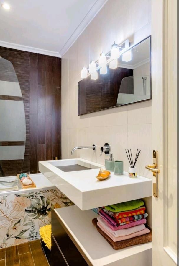 Nuestro Refugio - Casco Viejo Con Wifi Y Parking Gratuito- Apartment Bilbao Bagian luar foto