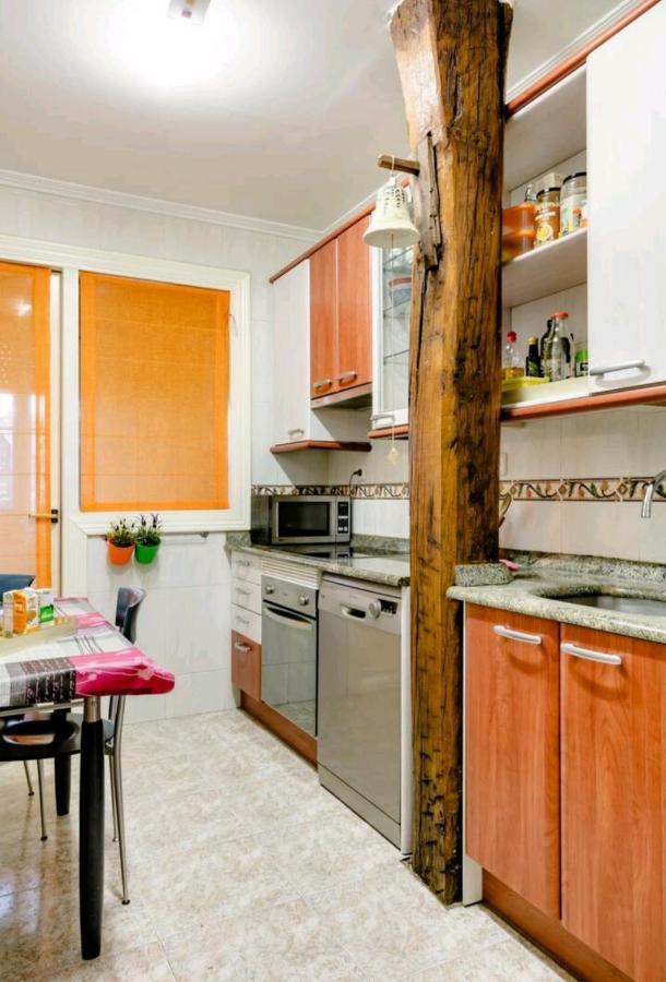 Nuestro Refugio - Casco Viejo Con Wifi Y Parking Gratuito- Apartment Bilbao Bagian luar foto